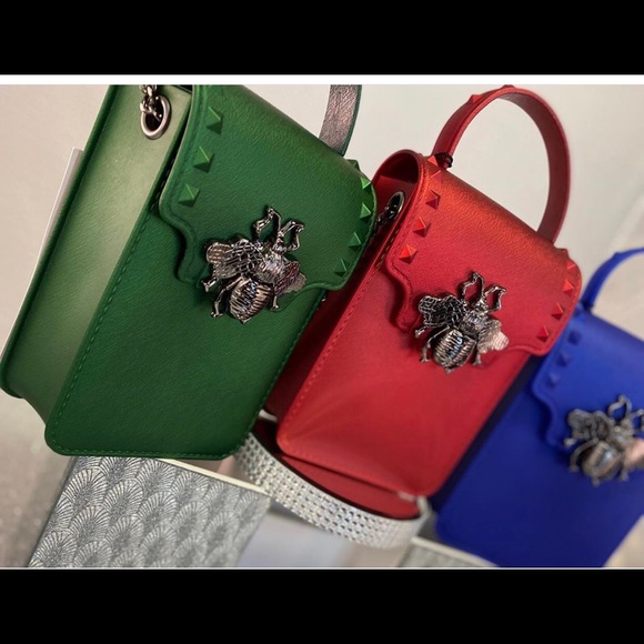 Bumble Bee Bags - Picture 9 of 13